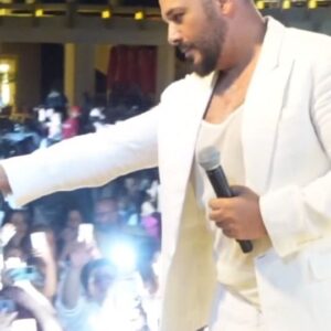 Ramy Ayash Instagram - من أحلى الأجواء الصيفية ب سوريا 
شكرا على الاستضافة الرائعة 
بحبكم كتير 
#رامي_عياش 
#حلوين_حلوين