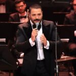 Ramy Ayash Instagram - رغم الشتاء الغزير وتسكير الطرقات والانتقال للمسرح الداخلي الكبير . إلا انو في كتير ناس أصروا وقدروا يوصلوا . شكرا جمهور مصر الوفي الغالي ، ولكل الجنسيات اللي كانت موجودة بشوفكم قريبا على خير #رامي_عياش #مهرجان_الموسيقى_العربية ٢٠٢٢