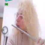 Ramy Ayash Instagram - شابة برازيلية الأصل تعبّر عن تقديرها ومحبتها لنجمها العربي المفضّل، النجم اللبناني رامي عياش وتعزف اغنيته #حلوين_حلوين وتغنيها على طريقتها @ramyayachofficial
