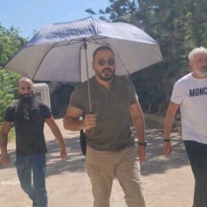 Ramy Ayash Instagram - ١٥ حلقة صاروا بين ايديكم ، فيكم تحضروا #العين_بالعين كامل 
بعرف انو النهاية حزينة بس كتير حقيقية. 
بحبكم كتير ، كتير حبيت التجربة مع صديقتي #سيرين_عبدالنور و المخرجة الرائعة رندة العلم وكل الاحباب والممثلين الكبار  بالاكيد مع عائلة الصباح 
@cyrineanour
@shahid.vod
@cedarsart

#رامي_عياش