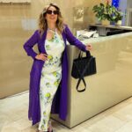 Raquel Bigorra Instagram - Una tardecita para mi en @maxmaramx #Altavista. Además de que cada pieza es un sueño, y las chicas son divinas, el aire acondicionadoooooooo me hizo la tarde. No me quería ir. La copita, el detalle, el aroma, sentir las texturas de las telas en mi piel. El “ fitting “ que hacen las chicas ¡ Que lindo todo ! ¿ Que es lo que más disfrutan ustedes cuando se dan sus escapadas ? Mujereeeeeees… ¿ A poco no aman ir de compras ? Aunque sea no más a mirar 🙈 Jejejeje Les mando un besito. Mi outfit fav fue el del pañuelo. ¿ El tuyo ?