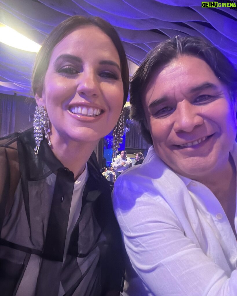 Raquel Bigorra Instagram - Óyeme 👠 Pero que buena “ party “ Querido @andressalazareltopo que belleza de noche. Lo más lindo poder compartir contigo y Blanquita, un festejo tan especial. Dios los bendiga siempre 🙏 Son una hermosa familia. Mucha rumba y sorpresas de 10. Que gustazo coincidir con @brincosdierasofficial y tantos amigos 🎉🎈😍 Y el chamaco feliz 😀 #monterrey