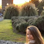 Raquel Bigorra Instagram - Sin duda mi foto favorita es la última 😍 Amando cada segundo de este fin de semana en #valquirico Llegamos a trabajar en nuevo proyecto. Es que las escapadas revolucionan la mente y Estar rodeados de amor, es la mejor forma de inspiración. Que tengan linda semana y vámonos con todo que ya es marzooooooo🌸