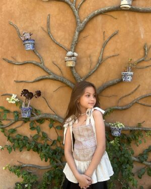 Raquel Bigorra Instagram - Sin duda mi foto favorita es la última 😍 Amando cada segundo de este fin de semana en #valquirico Llegamos a trabajar en nuevo proyecto. Es que las escapadas revolucionan la mente y Estar rodeados de amor, es la mejor forma de inspiración. Que tengan linda semana y vámonos con todo que ya es marzooooooo🌸
