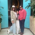 Raquel Bigorra Instagram - Domingo en familia. Deli, y que lindas sorpresas nos mandaste a la mesa mi @javivimendoza 🙏 Es una belleza @oxacocinaunica En el corazón de San Ángel. Amamos caminar en Plaza San Jacinto👠 Como Mexico no hay dos. #familia #disfrutando #compartiendo #domingo #sanAngel #miamorcito #lachiquiticademami #amigos