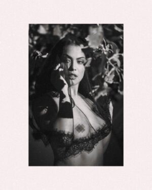 Raquel Pomplun Instagram - Creative flow with modelo: @rpomplun 🌟
Fotografía: @oscar.imagines 
Dirección: @diozadius

#SonyA7Riv #sony70200f4