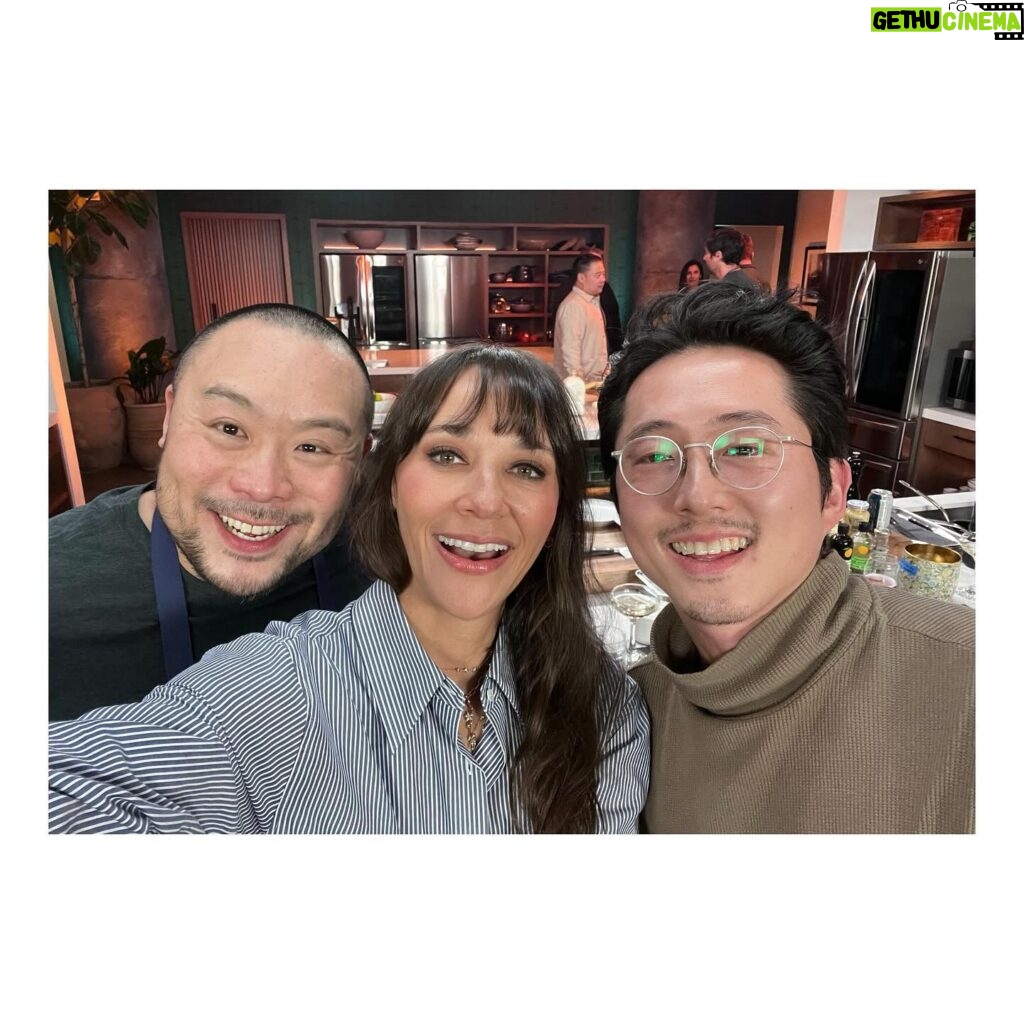 Rashida Jones Instagram - Wow, this was fun. Thanks @davidchang for getting me and @steveyeun a little drunk and a lot full with delicious food on @dinnertimelive. Watch it on @netflix cuz it’s live and anything can happen!!