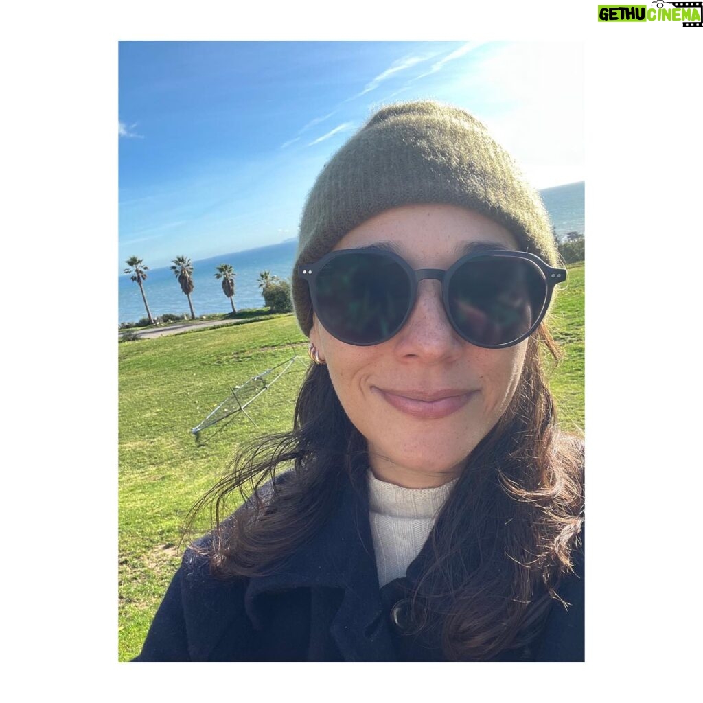 Rashida Jones Instagram - These cute shades from the ReMakes™ Collection by @ZenniOptical are made with 100% recycled post-consumer plastic. Each frame comes with eco-friendly packaging & helps protect the world’s oceans, waterways, and marine life. Plus every purchase supports the @WylandFoundation. #LoveMyZennis #ZenniPartner