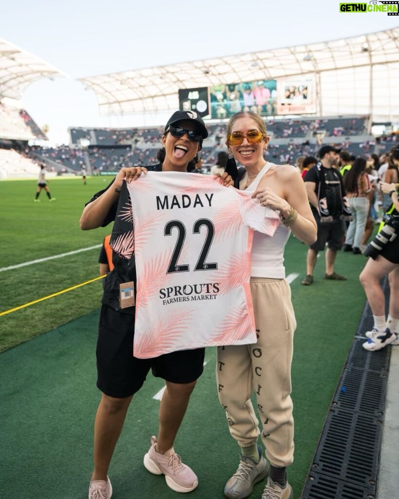 Raven-Symoné Instagram - @weareangelcity great memories!!! Thanks for the Jersey!!! And thanks to @saulopez for these fire shots!! Xoxo