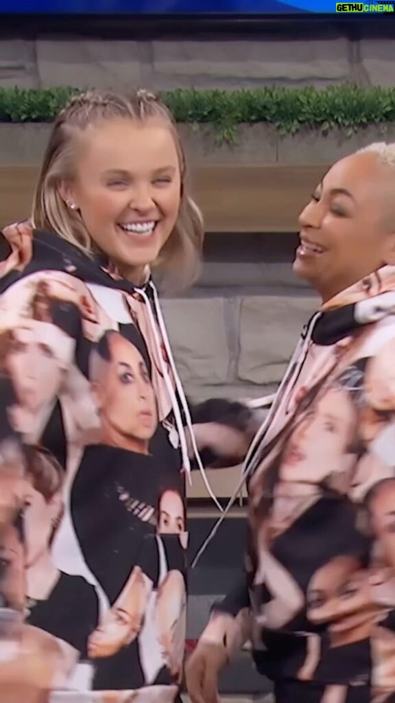 Raven-Symoné Instagram - 🙏 No but seriously, where can we order one of these...? 🥰 @ravensymone @itsjojosiwa ⁠ ⁠ Don’t miss NEW episodes of #Pictionary every weekday! PictionaryOnTV.com for local listings 📺️