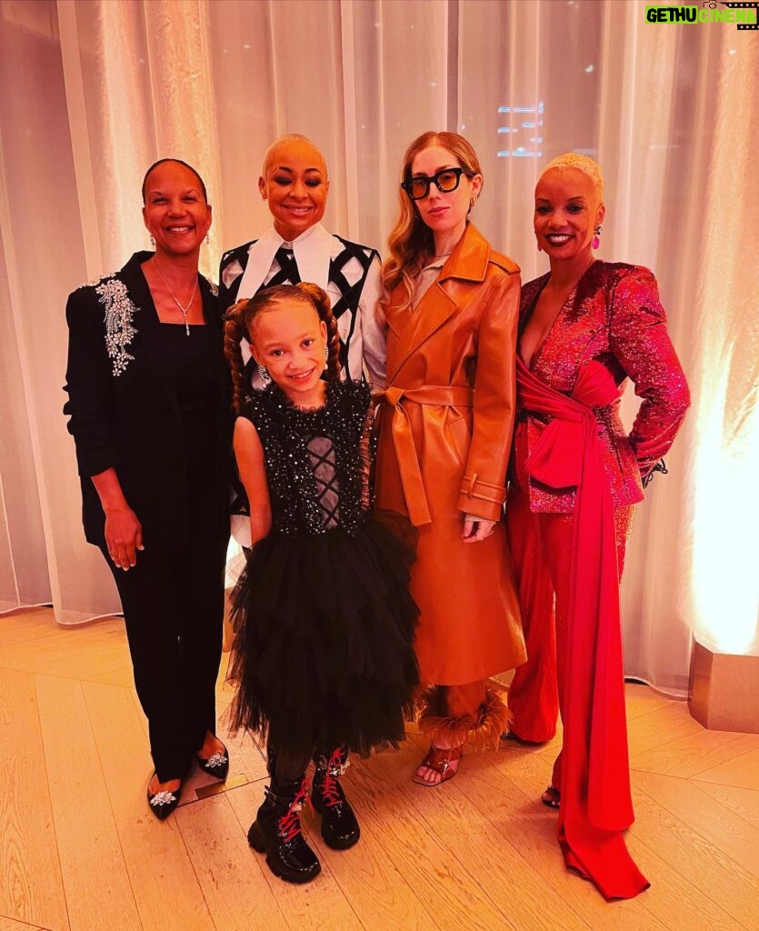 Raven-Symoné Instagram - @variety thank you so much for this honor. I was so amazed at the love emanating from the room @disney @disneychannel my @mirandamaday and team. What an amazing night! Family entertainment has been my home for over 30 years. It’s humbling for industry peers to see the work I put in. Thank you. #variety #disney #outfit @jskystyle @christiebrowngh @dolcegabbana