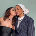 Rawan Mahdi Instagram - من سبع سنين حلمت حلم تحقق بهاليوم .. أرى نفسي عاجزة عن التعبير الآن لكن كل ما أستطيع قوله أنه من النادر أن تتجانس العمليات الإنتاجية مع روح الحالة الدرامية وملحقاتها فمباركةٌ لنا هذه الخطوة آملين أن تفتح لنا جيل جديد من القصص المختلفة والمنفردة والمؤثرة بمعايير إنتاجية حريصة وعالية.. الأشخاص الذين أود شكرهم كثيرون ويعرفون أنفسهم شكراً لكم فرداً فرداً على إيمانكم واهتمامكم بي ❤️ Thank you for giving us a valuable story to work on @iamnadiaahmad @annesobel ❤️ Thank you my family in @netflixmena @themaryamfiles and @beyondreams_co ❤️ Thank you for our guests of honor for supporting our series ❤️ Big thank you to the best Glam Squad🖤 Styled by @amplifiedeyecandy.co Dress by @bazzaalzouman Make up by @_abouttoexplode Hair by @id_beautyrefinery Jewelry by @zoughaibandco.kuwait