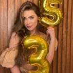 Rayanne Morais Instagram - 3.5 Uauuuuu… 😃 Que delícia de novo ciclo de vida!!! Vejo o cuidado de Deus comigo em cada detalhe até aqui e sei que Ele fará infinitamente mais do que penso ou imagino!!! Pois Ele é fiel para cumprir a sua palavra e suas promessas. Vivo a vida com gratidão, amor e com muita fé em Deus. Obrigada 34 por tudo vivido e por toda experiência adquirida 🙏🏻 Que venha o novo já com muitas mudanças 🥰 Obrigada a todos pelas mensagens de amor e carinho 🙏🏻 Eu recebo todas palavras de bençãos 🙌🏻 Que Deus retribua em dobro tudo à vocês 😘 Venhaaaaaa 35!!! Te recebo com muito amor