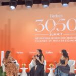 Razane Jammal Instagram - Happy International Women’s Day ❤️ It was an honor to speak up about the importance of diversifying stories on screens at the #Forbes3050 summit alongside @kristinstoller and @maitreyiramakrishnan Thank you for having me @forbeswomen ينعاد على كل إمرأة بيوم المرأة العالمي. كان شرف لإلي إني إحكي بنقاش عن أهمية التنوع بالقصص والمواضيع على الشاشة الكبيرة والزغيرة مع فوربز إلى جانب الممثلة الكندية مايتتريي ومحررة فوربز أندر ثيرتي الأميركية كريستن ستولر. Dressed in @dior @diorbeauty Styled by @farahmounzer Glam @manulosadagomez @deenaalawaid Team @maritaakl