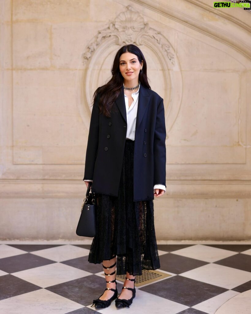 Razane Jammal Instagram - First appearance as the One Dior Ambassador for the Middle East at the #DiorCouture Show by @mariagraziachiuri wearing the new “Lady D-Sire” bag 🖤 Photos @patricksawaya Stylist @farahmounzer Makeup @auroregautier_mua @diorbeauty Hair @cyrilhair Management @kareemsamy @mad_solutions