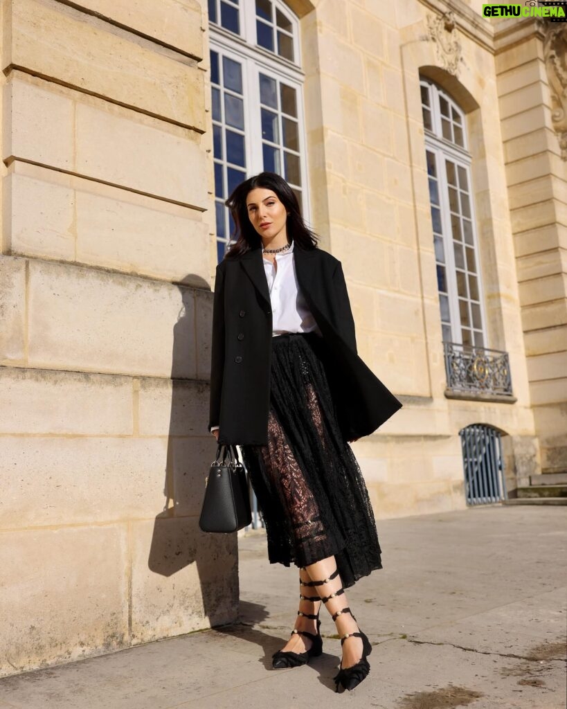 Razane Jammal Instagram - First appearance as the One Dior Ambassador for the Middle East at the #DiorCouture Show by @mariagraziachiuri wearing the new “Lady D-Sire” bag 🖤 Photos @patricksawaya Stylist @farahmounzer Makeup @auroregautier_mua @diorbeauty Hair @cyrilhair Management @kareemsamy @mad_solutions