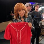 Reba McEntire Instagram - If the shirt fits, wear it 👑 Thanks for the gift @danandshay! #TheVoice