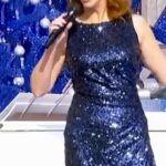 Reba McEntire Instagram - Merry Christmas Eve! 🎅 Santa Claus is on his way! #SantaClausIsComingToTown #HolidayMusic