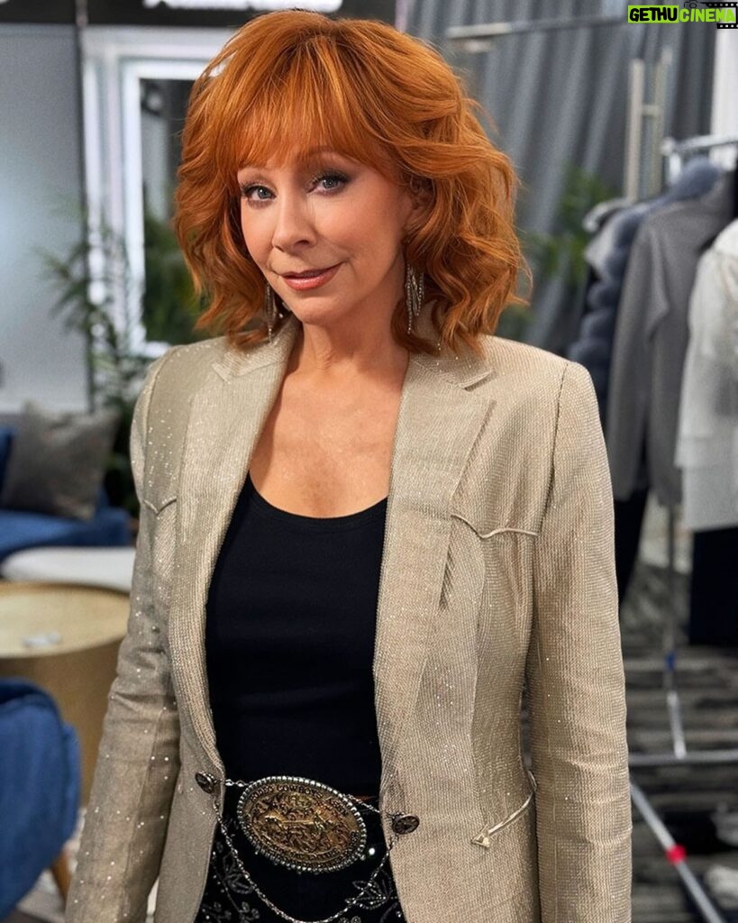Reba McEntire Instagram - @Reba took the stage to perform the “Star-Spangled Banner” at Super Bowl LVIII in a @ralphlauren platinum lamé Western-inspired blazer embellished with more than 175,800 transparent Swarovski crystals. “This ain’t my first rodeo!” McEntire said ahead of the performance. “I’d never have imagined when I sang the anthem at the National Finals Rodeo 50 years ago that I’d be singing it today at the Super Bowl. I’m so honored to be part of this.” Get a behind-the-scenes look at how @reba prepared for the show at the link in bio. Report: @knowandtell