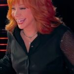 Reba McEntire Instagram - the Queen meets her throne 👑