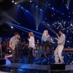 Reba McEntire Instagram - THIS COACH PERFORMANCE SLAYS !!! love you @reba, @niallhoran, @johnlegend, @gwenstefani 💖