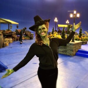 Rebecca Mader Instagram - I even have fun in rehearsals! Hashtag blessed! #wickedalwayswins #onceuponamusical #mypretties #zelena @onceabcofficial 💚🎼💚🎶💚✨