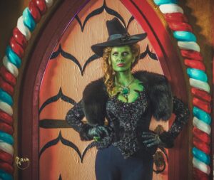 Rebecca Mader Instagram - Happy Birthday Zelena! You never age! What’s your secret?! 🤪💚🎊🍾🎈#zelena #onceuponatime #april15th 📸 @vfxsup “What they call green with envy, I just call looking good”💚🔥