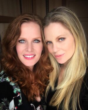 Rebecca Mader Instagram - Having a Malificent time en Paris!! Hashtag Blessed! @kristinbauer 💚🇫🇷✨ @peopleconvention #THEC #zelena #onceuponatime