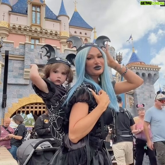 Rebecca Victoria Hardy Instagram - BATS DAY VLOG 🖤🦇🕸️ #batsday #goth #gothicbaby #disneyland Bats day goth day Disneyland gothic baby vlog