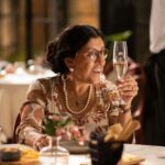 Regina Casé Instagram - Você se chama Lurdes? 👀 Então se deu bem. Porque Dona Lurdes resolveu dar de presente pra todas as suas xarás... Lurdes, Lourdes, Maria de Lurdes, Maria de Lourdes e outras variações do nome e precisa ter mais de 45 anos, tá? Um ingresso pra ver “Dona Lurdes, o filme”. Sim, de graça!! 🎟️🎫 Basta levar um documento com foto provando seu nome. E se você não teve essa sorte, vai também, porque você vai rir pra caramba. Corre pro @cinemarkoficial mais perto de você!! @tvglobo #ReginaCase #DonaLurdesOFilme #DonaLurdes #AmorDeMae #TvGlobo
