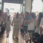 Regina Casé Instagram - Ontem foi dia de agradecer ! Que benção ver nossa Pretinha tão bem! Uma celebração linda e cheia de emoção nessa que é quase minha segunda casa aqui na Bahia… @irmandadedoshomenspretos Rezar cantando e sambando é o OURO! Viva @pretagil 🤍 📸: @agenciabrazilnews #ReginaCase #Salvador #PretaGil