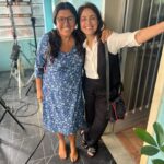 Regina Casé Instagram - ACABOU! Ontem terminamos um trabalho lindo! Que delícia e privilégio viver Dona Lurdes mais uma vez! Maravilhoso encontrar meus amores no set para contarmos mais histórias juntos ❤️ Não sei nem por onde começar a agradecer… Vou pelo caminho de agradecer a @manueladiasautora , ao diretor @crismarquesreis e TODA essa equipe apaixonante que trabalhou tanto e tão lindamente para fazer esse filme acontecer! Agradecer ao elenco (que eu estava morrendo de saudade) e aos meus novos e maravilhosos parceiros de cena! Teve dancinha e muito amor! Mal posso esperar para ver com vocês! Imagina só Dona Lurdes na telona??? 😍😍 Obrigada, mais uma vez, a todos! Dona Lurdes, o Filme, em breve nos cinemas! ❤️ #ReginaCase #AmorDeMae #DonaLurdesOFilme