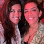 Regina Casé Instagram - Olha como a gente caprichou pra celebrar os 50tinha da nossa amiga querida @paulamesquitamarinho ! Que festão! Agora me diz, não é linda essa minha filha?? Sou coruja mesmo! ❤️ @beneditazerbini