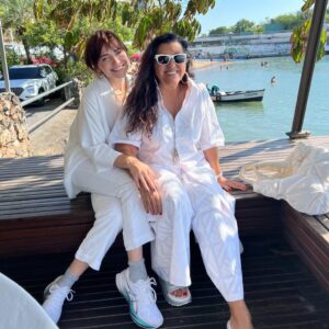 Regina Casé Instagram - A gente se achou e nunca mais desgrudou…
Feliz aniversário meu amor! @leticiacolin ❤️