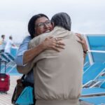 Regina Casé Instagram - Você se chama Lurdes? 👀 Então se deu bem. Porque Dona Lurdes resolveu dar de presente pra todas as suas xarás... Lurdes, Lourdes, Maria de Lurdes, Maria de Lourdes e outras variações do nome e precisa ter mais de 45 anos, tá? Um ingresso pra ver “Dona Lurdes, o filme”. Sim, de graça!! 🎟️🎫 Basta levar um documento com foto provando seu nome. E se você não teve essa sorte, vai também, porque você vai rir pra caramba. Corre pro @cinemarkoficial mais perto de você!! @tvglobo #ReginaCase #DonaLurdesOFilme #DonaLurdes #AmorDeMae #TvGlobo
