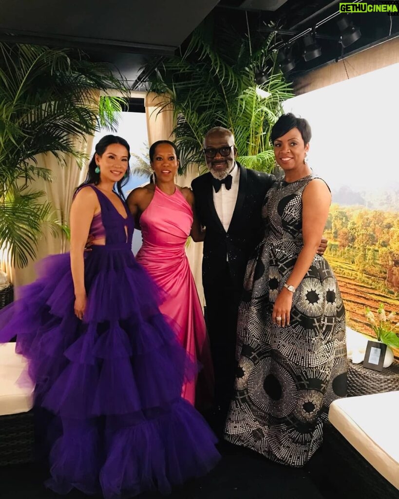 Regina King Instagram - Flashback to my 1st Tonys -Look mama...I'm at the Tonys!!! -Glam Squad got me pretty in pink -When 4 fly people have to take a pic -Officer Tang & Detective Adams reunite #Southland -Bebe is l👀kin good! Whatchoo on...that Keto diet?? -Laura and I are about to hit that stage and were feeling cute. So we give'm that over the shoulder smirk -And the winner is...Bryan Cranston!!! Alright B-fly let's give it to 'em in this Prada #TonyAwards2019