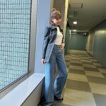 Reina Triendl Instagram - 今日もひるおび!をご覧いただき ありがとうございました♡ お衣装タグ付けしてます🏷️ デニムがとっても履きやすくて、形もキレイで、オーダーしてしまいました☺︎ 今日も寒い! みなさま体調には気をつけてくださいね☁️ 今年もよろしくお願いいたします🙇
