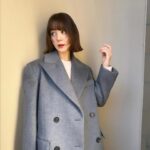 Reina Triendl Instagram - しふく〜🐬 ミニスカート大好きな冬。 タグ付けしたよ🏷️ ダウンは　#comoli 。