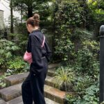 Reina Triendl Instagram - 🏃‍♀️🌿 ローラちゃんが作った スウェット着てみた🌿 ピンクバッグはユニクロ❤︎
