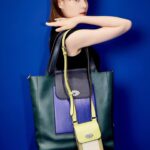 Reina Triendl Instagram - 今日から阪急うめだ本店にて 「Mulberry x Paul Smith」のポップアップショップが開催中です🐿️ 朝から行ってきちゃいました🚄 オリジナルのドローストリングトラベル ポ ーチセットがもらえるキャンペーンもあるのだそう♡ ポップアップは10月3日までです😉 #MulberryxPaulSmith #PR