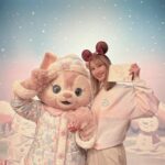 Rena Matsui Instagram - YouTubeにて香港ディズニー旅行の2日目をアップしました。 グリーティングにアトラクションにショーにグルメと大満喫！ 楽しすぎて早くまた香港行きたいよー🥺 #香港ディズニー #hongkongdisneyland