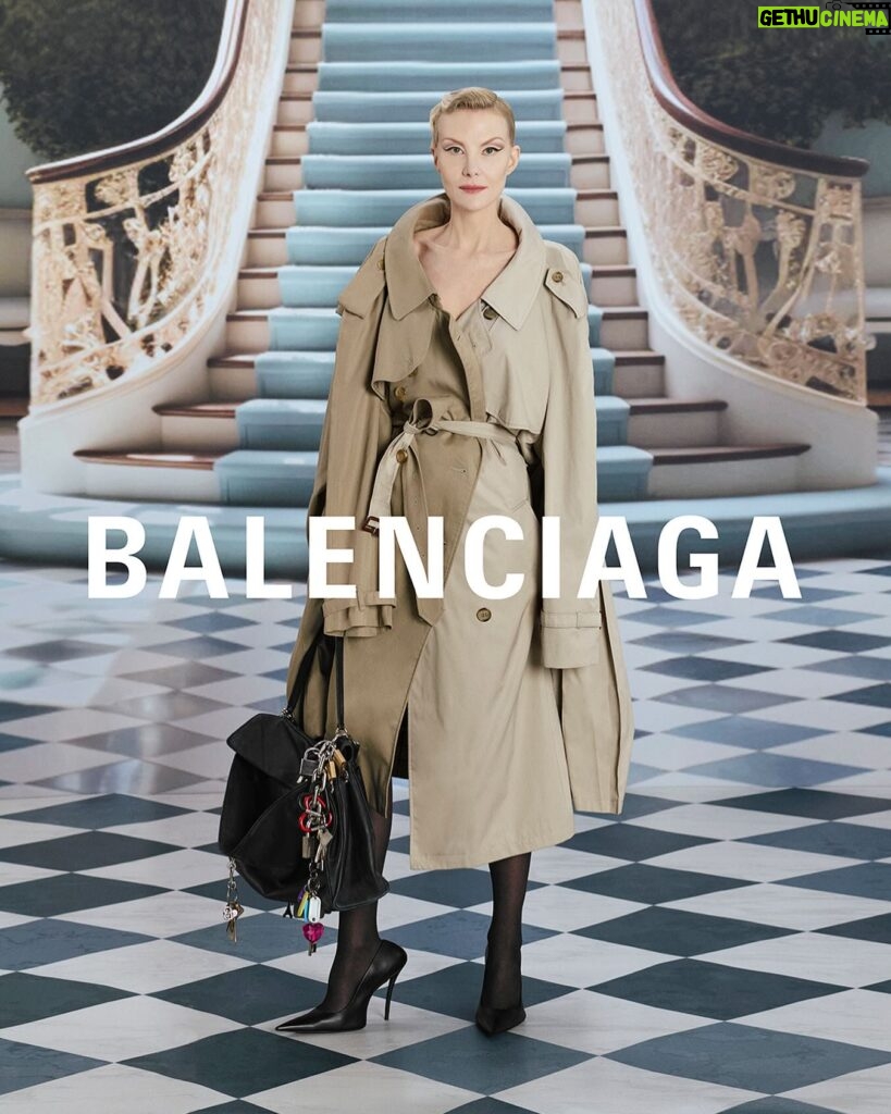 Renata Litvinova Instagram - Love @balenciaga