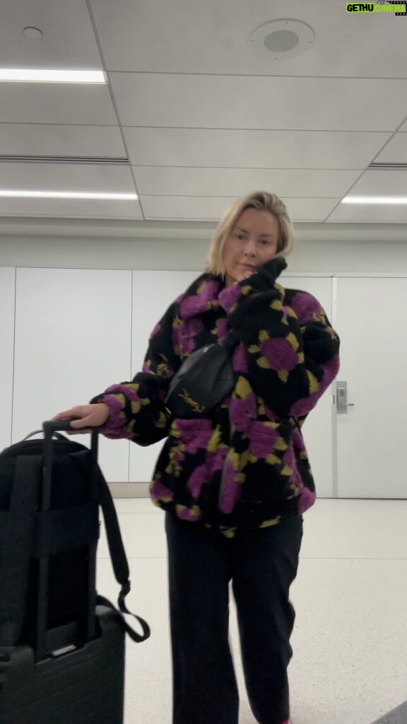 Renee Paquette Instagram - Some airport fits from March 🙇🏼‍♀️🛫