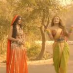 Reyhna Malhotra Instagram - Chudail lo ka number exchange 🤣😂. @rakhisawant2511 #manmohini #comedy #cpmedymemes #comedy #comedyclub #comedyreels #comedyshow #comedians #comedycentral