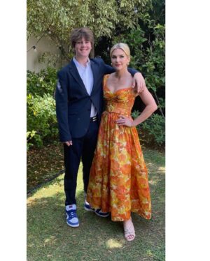 Rhea Seehorn Instagram - Thank you @amc_tv for the beautiful pre- #emmy celebration at @ysabelwesthollywood !!!
We ate, we drank, we gave sweaty hugs, & we celebrated with immense gratitude. 
xxoo
#bettercallsaul