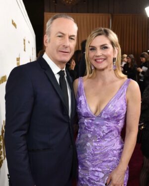 Rhea Seehorn Instagram - Dress up time! 
It was nothing but joy to get to hang with many of members of my #bettercallsaul family & celebrate last night at the @sagawards !!! Being honored by your peers is such a special thing. Congrats to all the winners, all the nominees, & all the actors out there working hard to keep doing what we love. 
Dress: @naeemkhannyc 
Jewelry: @kallatijewelry 
Clutch: @judithleiberny 
Shoes: @schutz 
Hair: @stevenmasonlife 
Makeup: @jamiemakeup 
Styling: @highheelprncess