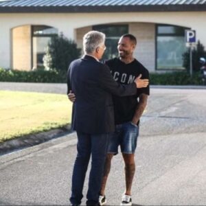 Ricardo Quaresma Instagram - Foi um prazer reencontrar o treinador que teve a coragem de me "lançar" para o futebol 💪