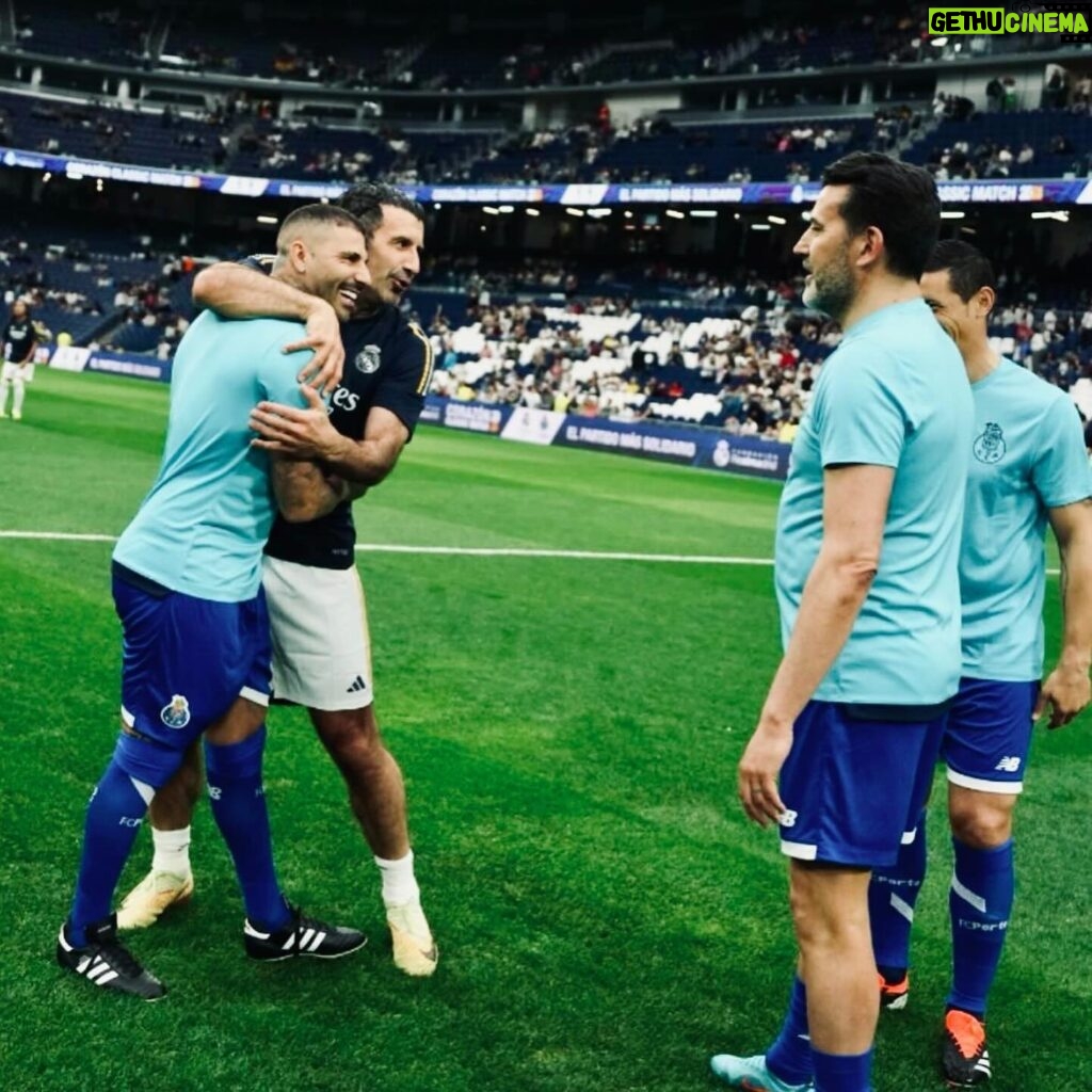 Ricardo Quaresma Instagram - 💙 @realmadrid x @fcporto El partido más solidário! Increíble 🔥 @fundacion.realmadrid #CCM2024 #FCPortoVintage #RealMadridLeyendas