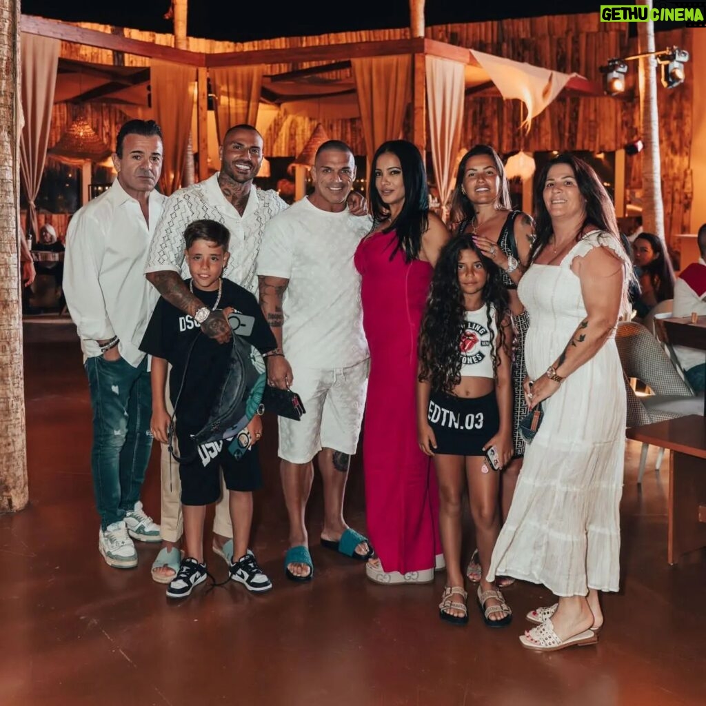 Ricardo Quaresma Instagram - Que comece as férias em família ❤️❤️💎
