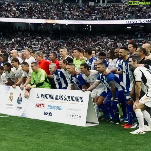 Ricardo Quaresma Instagram - 💙 @realmadrid x @fcporto El partido más solidário! Increíble 🔥 @fundacion.realmadrid #CCM2024 #FCPortoVintage #RealMadridLeyendas